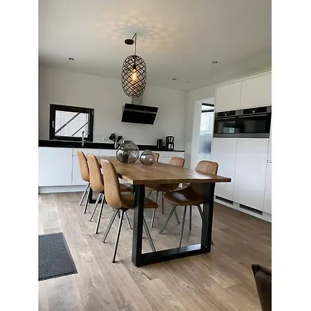 Holiday home Cube Elite Noteboom 11 *