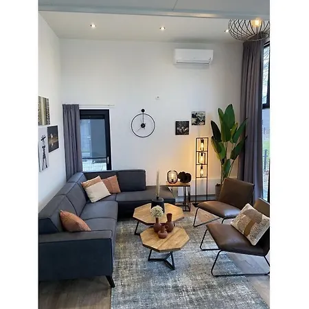 Holiday home Cube Elite Noteboom 11 *